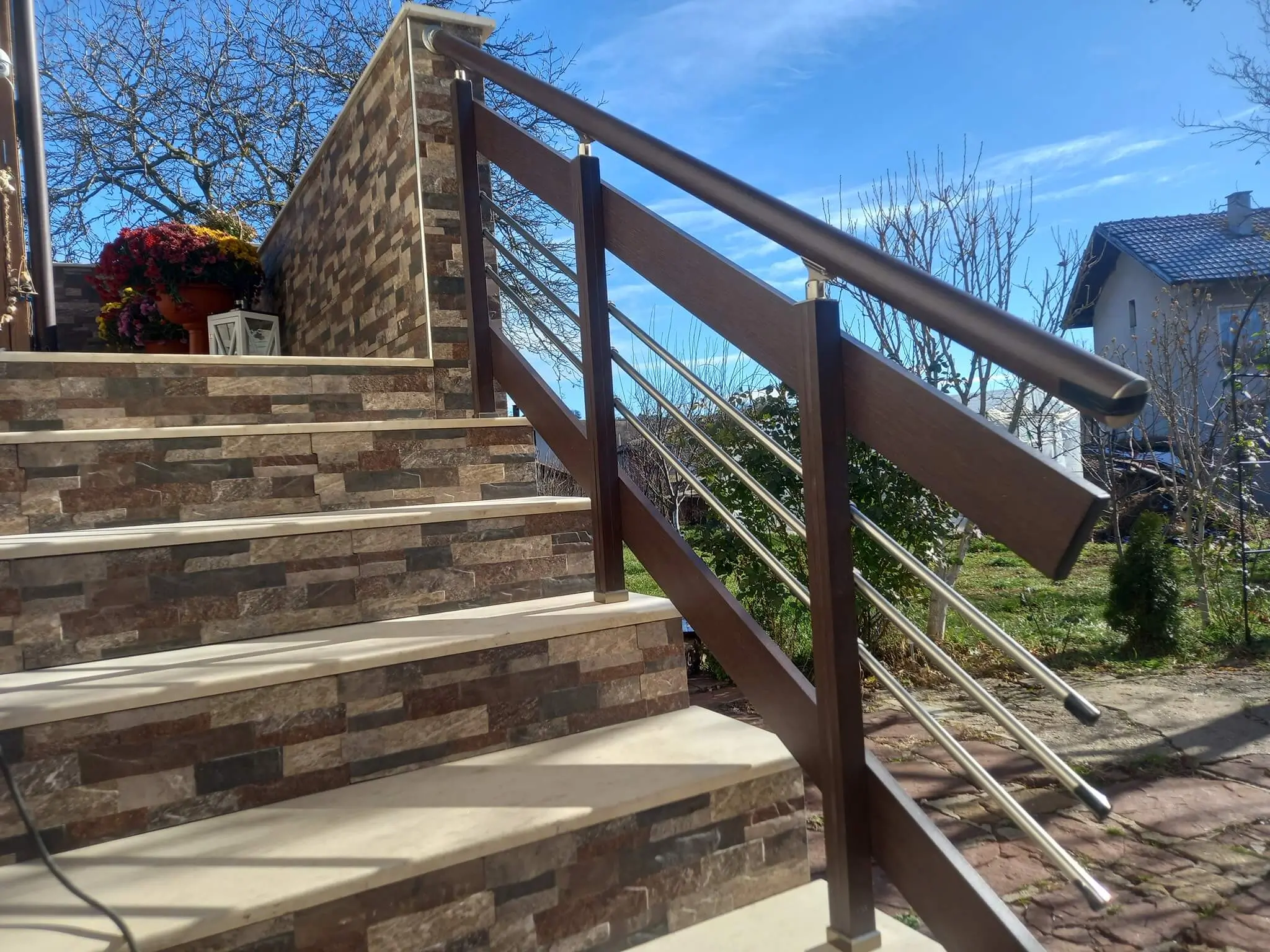 Струнни парапети – инокс кабели, минималистичен дизайн – Milenkovi 2018