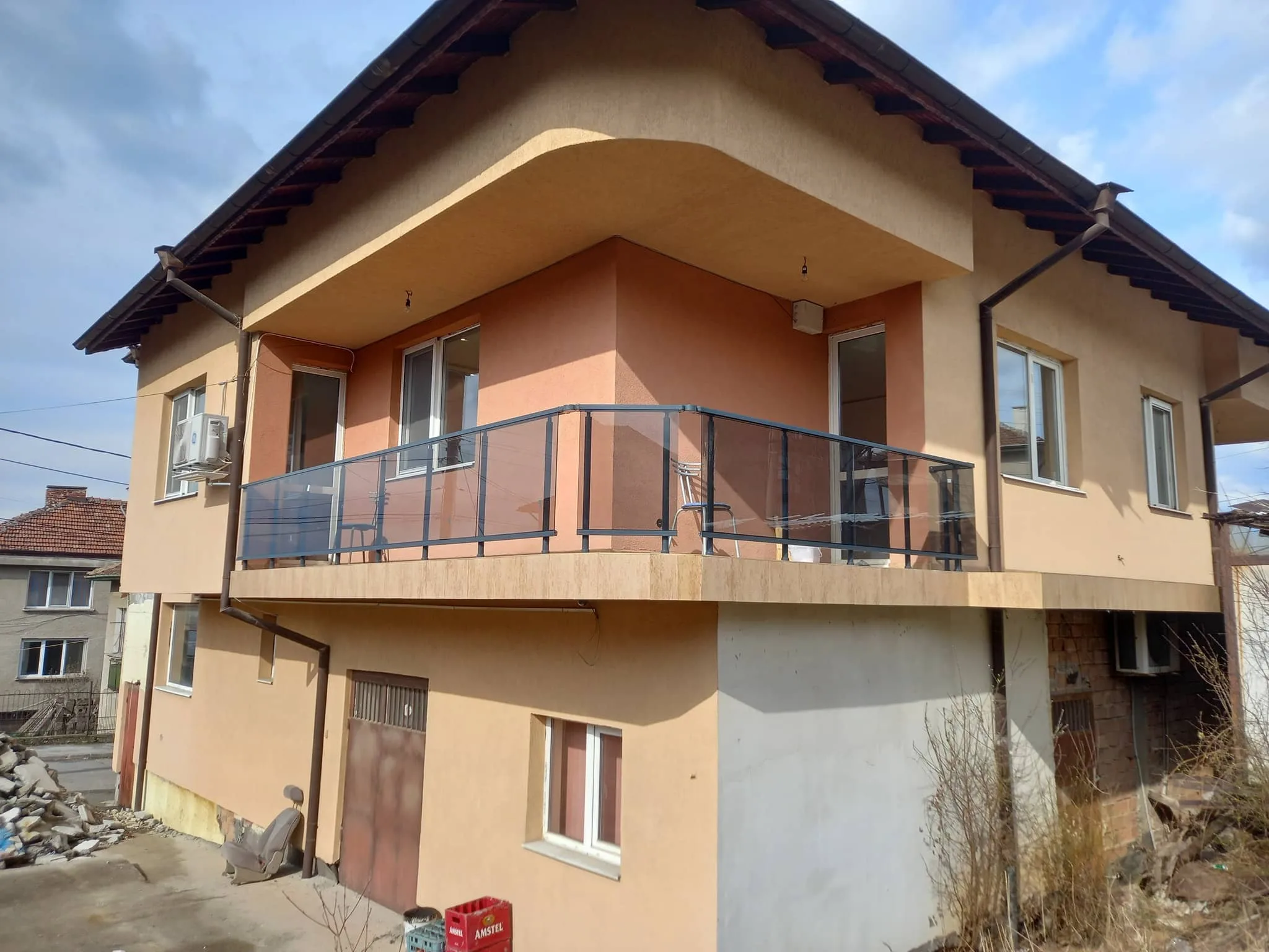 Парапет със стъкло по поръчка – изработка и монтаж