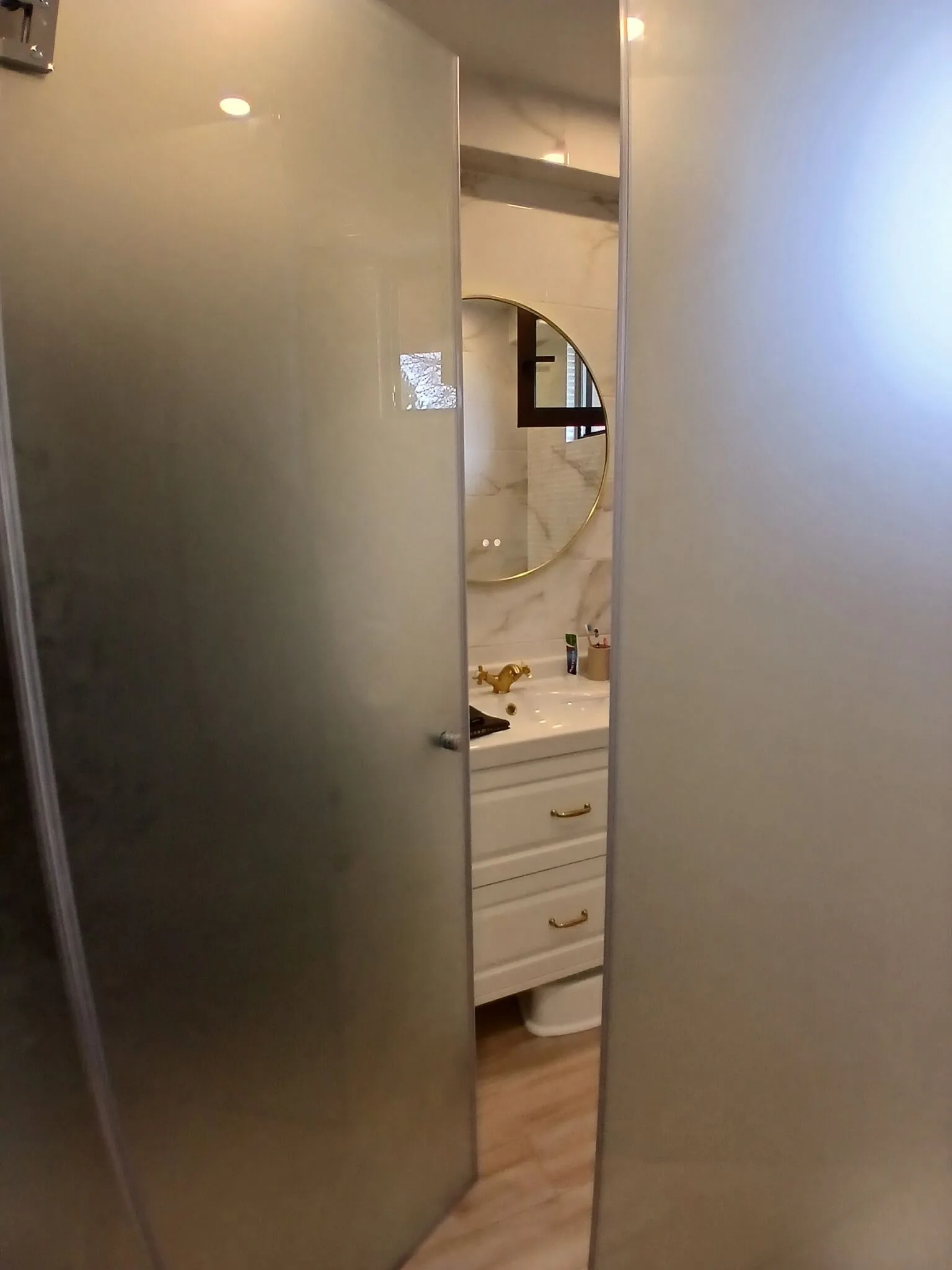 Душ параван по поръчка – Milenkovi 2018