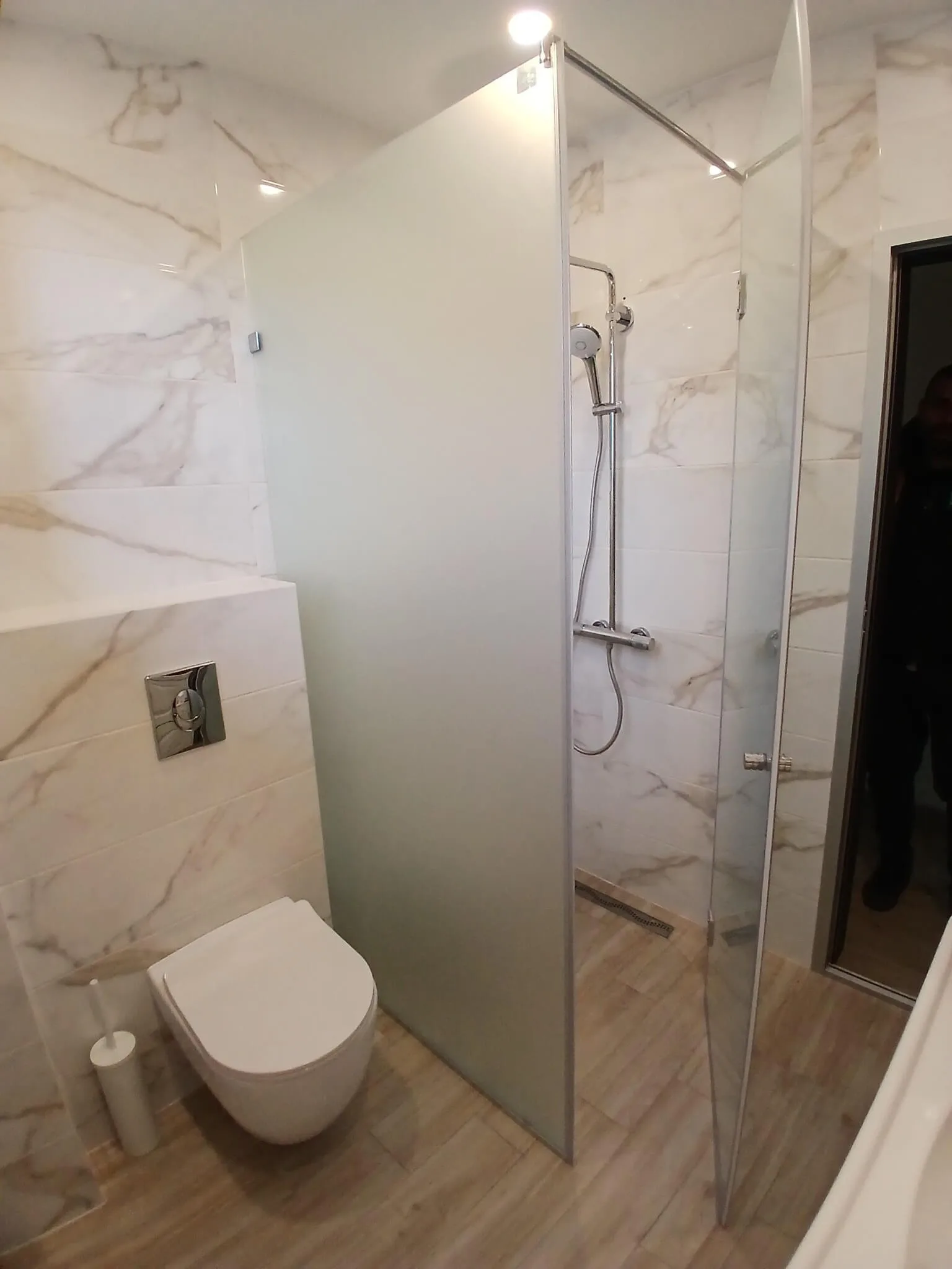 Душ параван по поръчка – Milenkovi 2018