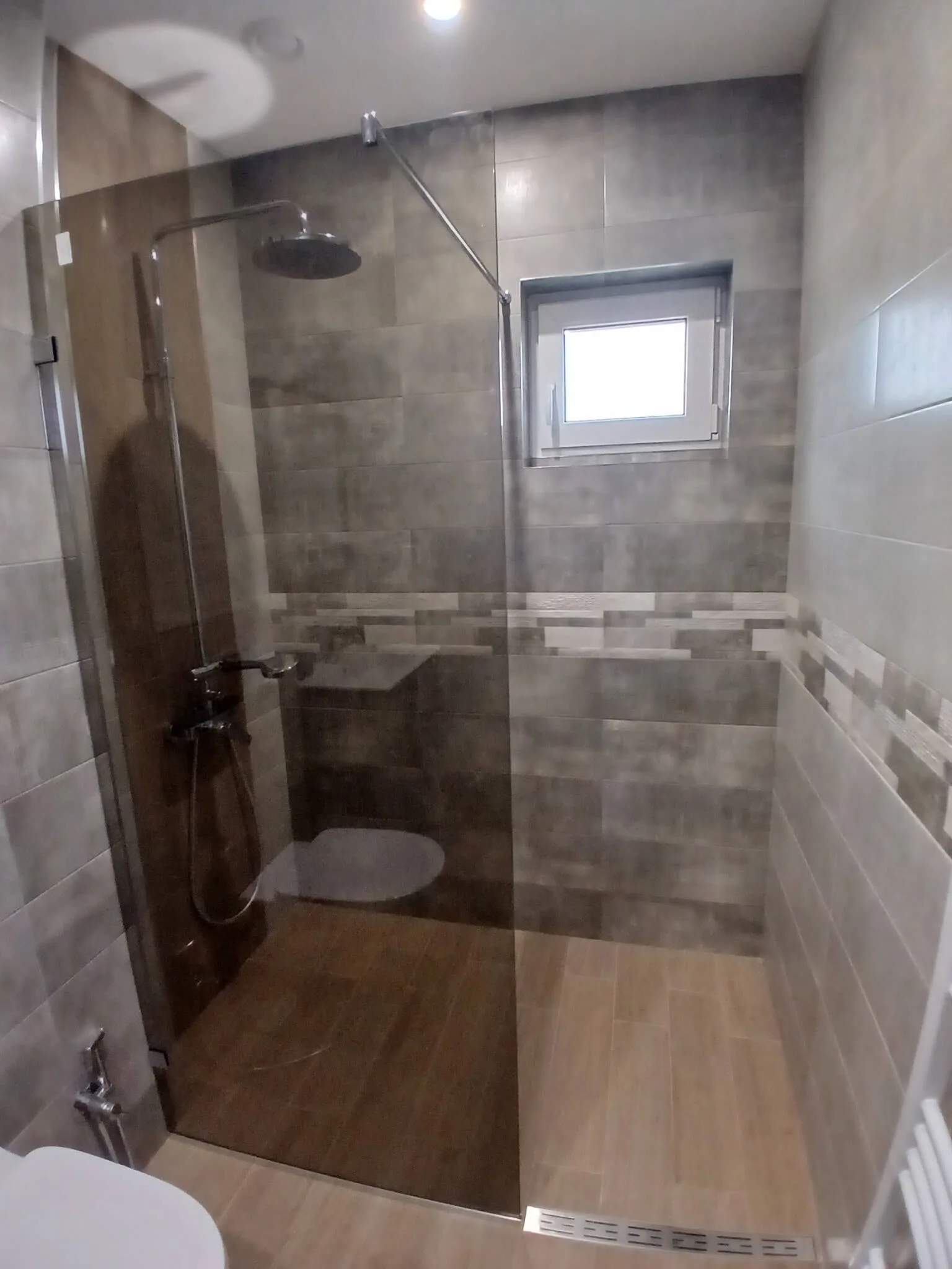 Душ параван по поръчка – Milenkovi 2018