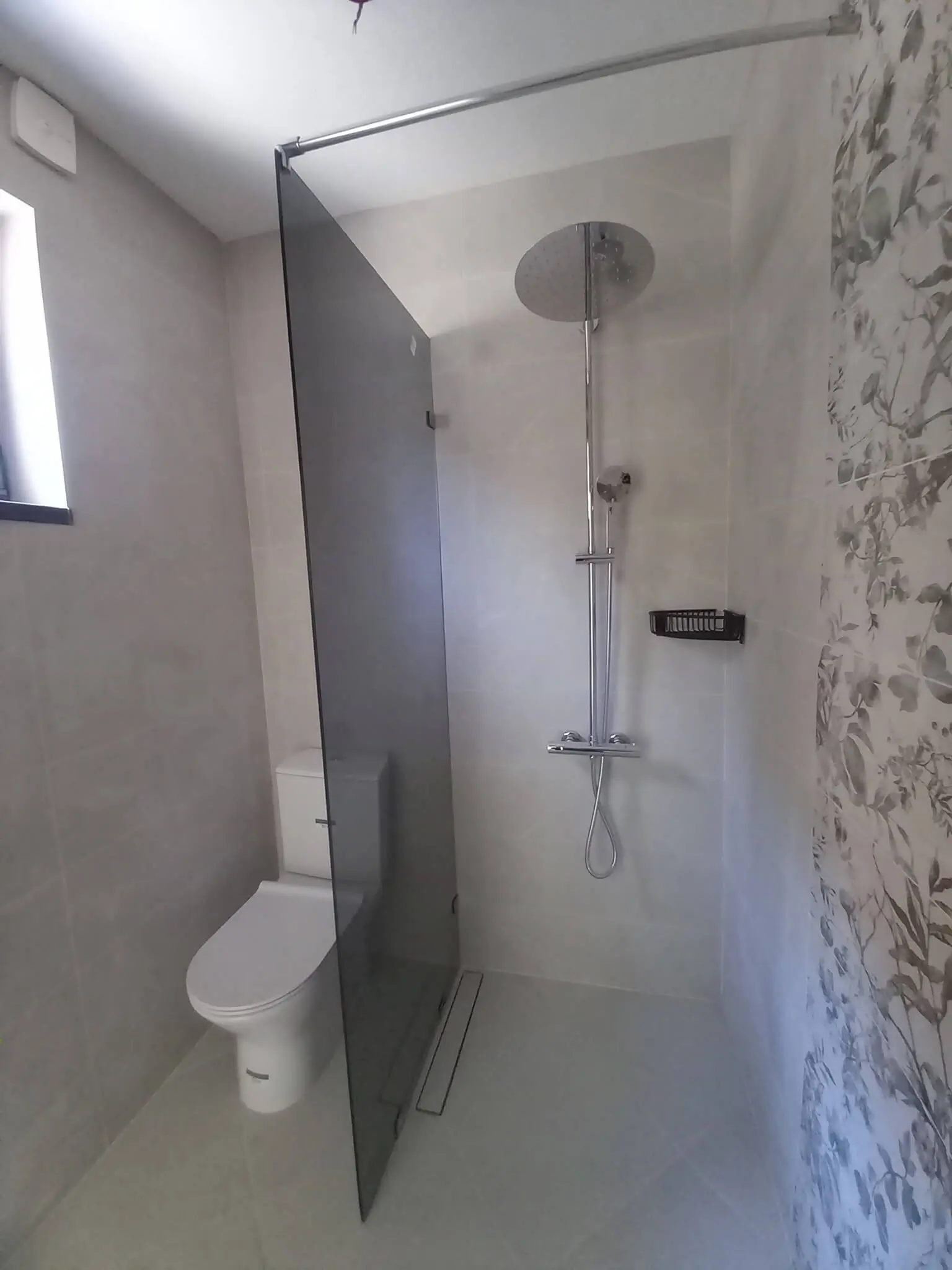 Правоъгълен душ параван – Milenkovi 2018