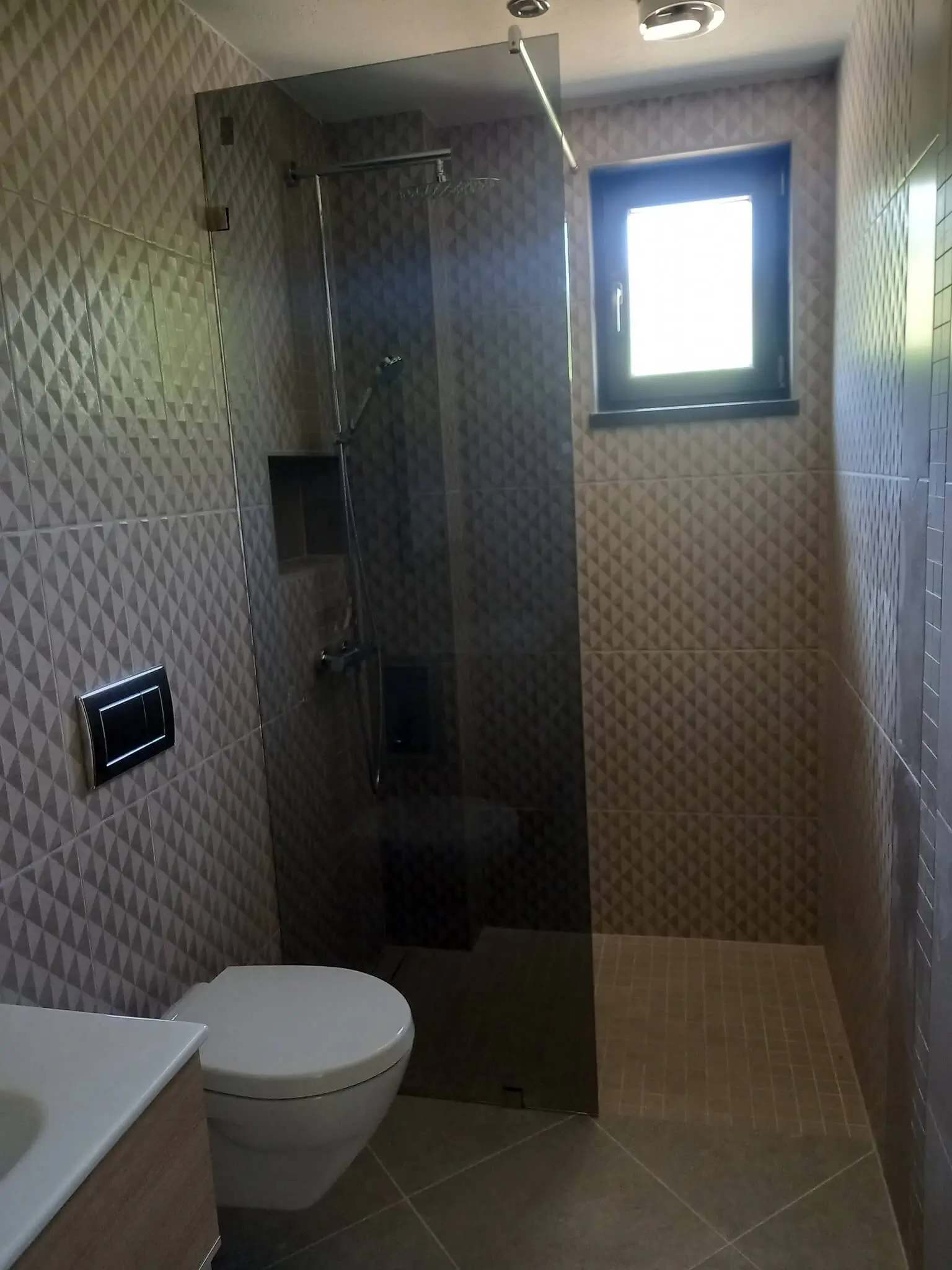 Правоъгълен душ параван – Milenkovi 2018