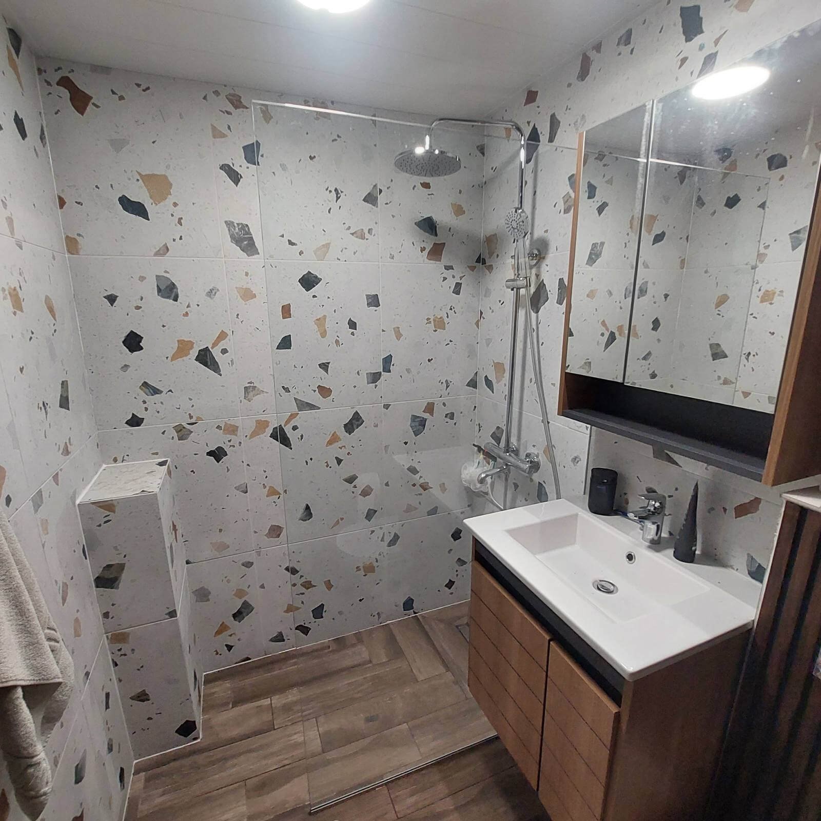 Правоъгълен душ параван – Milenkovi 2018