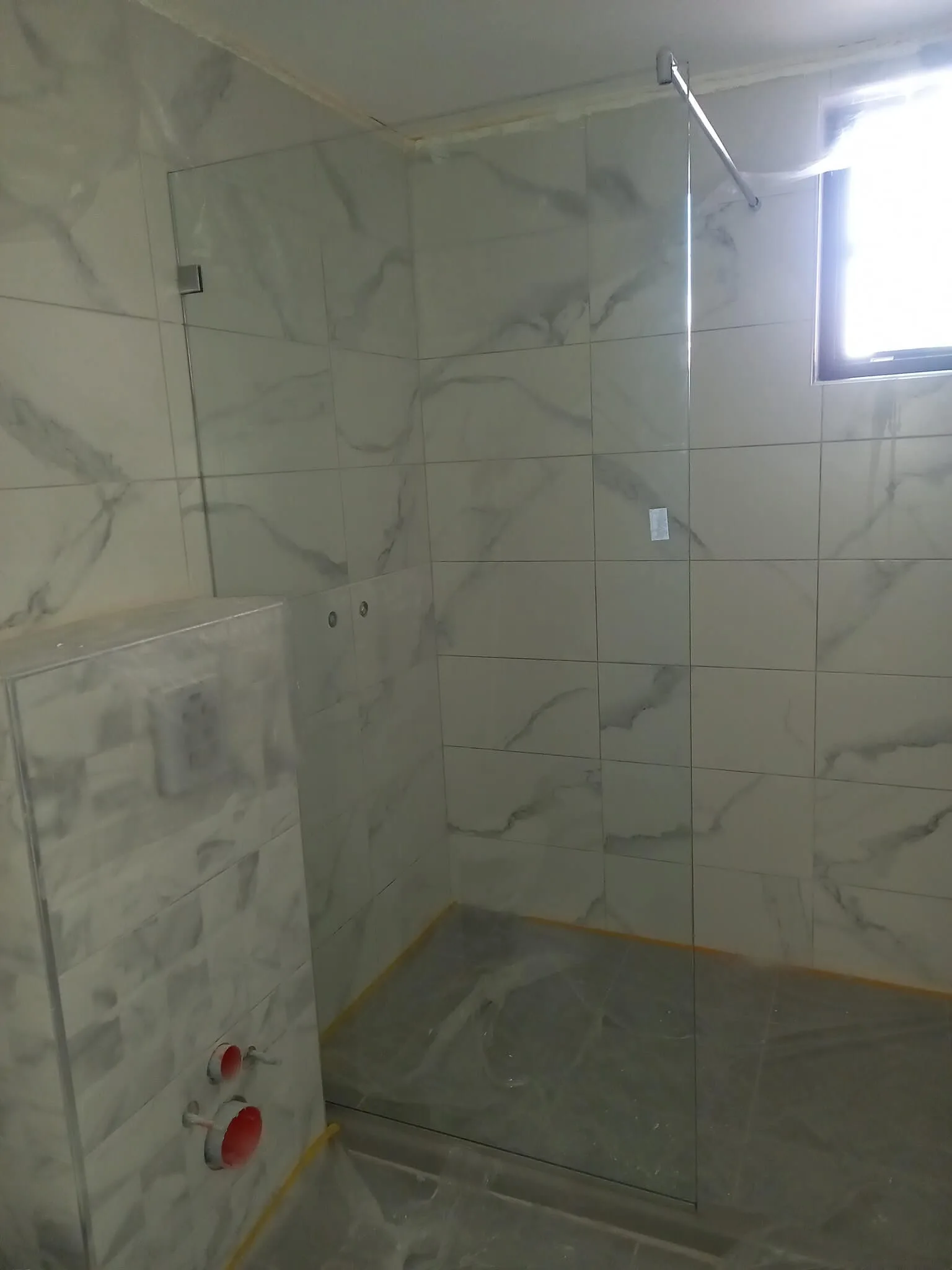 Правоъгълен душ параван – Milenkovi 2018