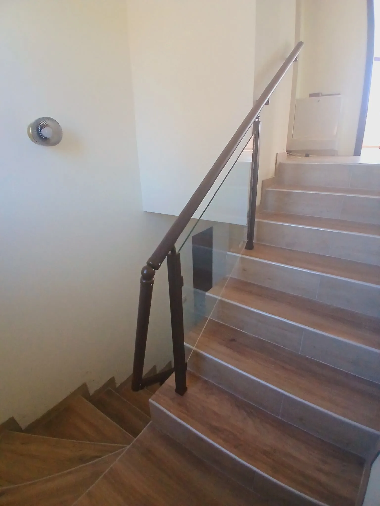 Алуминиев парапет със стъкло – Milenkovi 2018