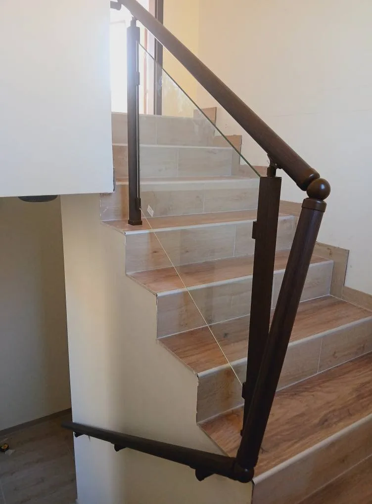 Алуминиев парапет със стъкло – Milenkovi 2018