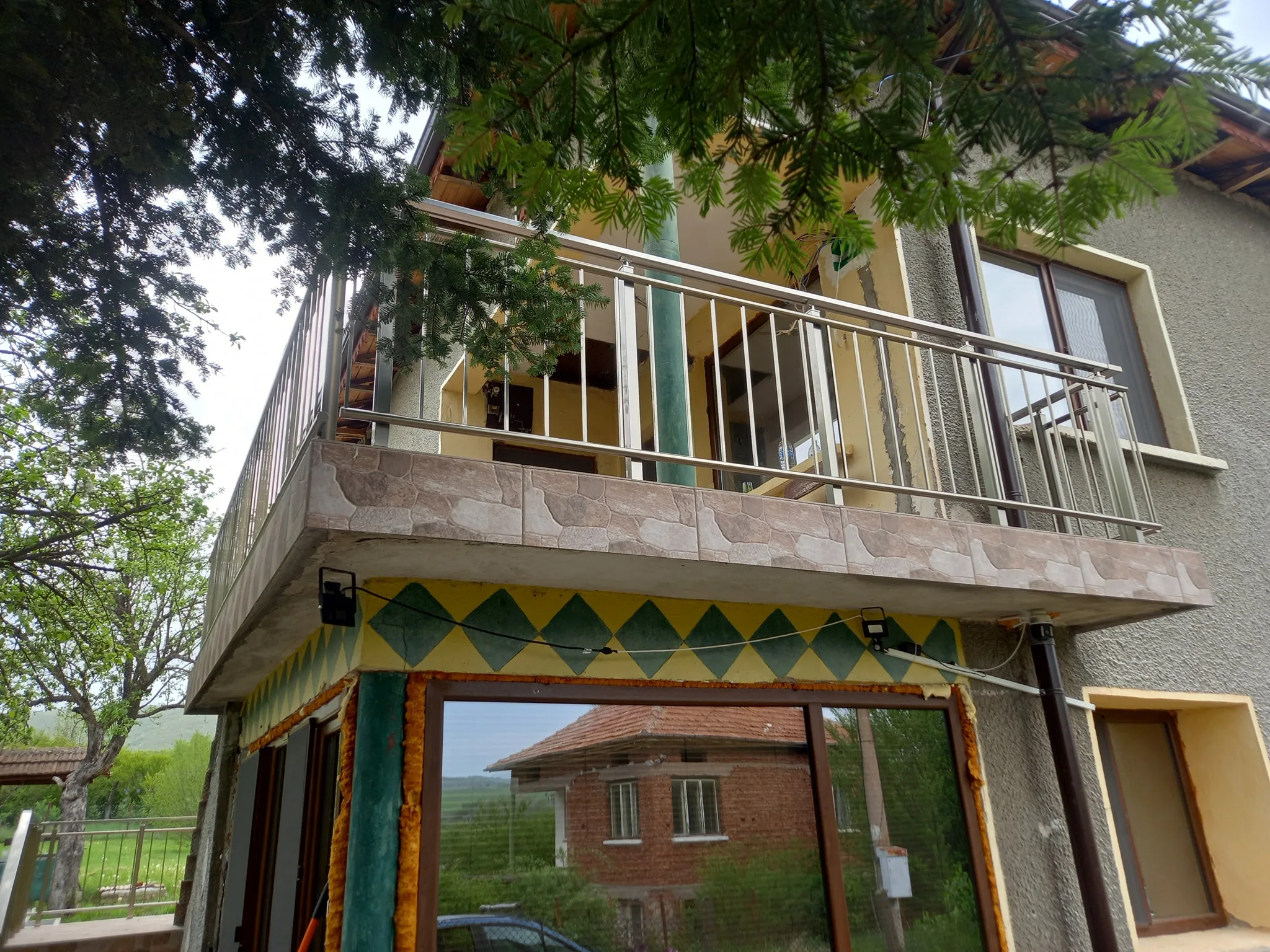 Струнен парапет от алуминий и стомана – изработка и монтаж